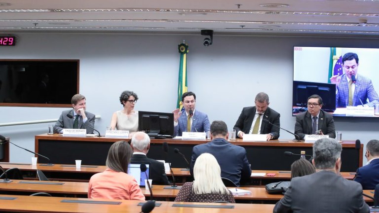 Debatedores defendem manutenção do prazo de 20 anos para patentes de remédios