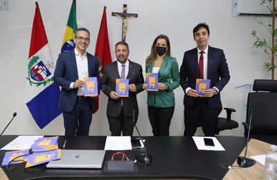 Uncisal e MP/AL assinam convênio para divulgação da cartilha “Sou do bem, digo não à corrupção!”