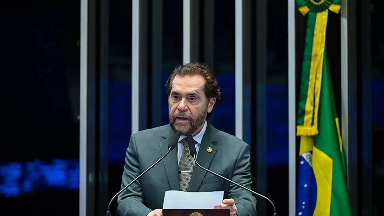 Plínio Valério defende proteção constitucional ao Pix e regulamentação do garimpo familiar