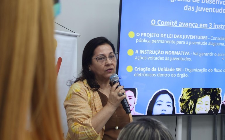 Governo homenageia gerente de Articulação Social do Gabinete Civil com a Medalha Silvio Vianna 2025