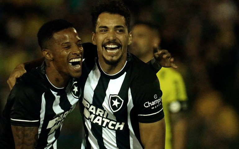Com técnico interino, Botafogo bate Audax e mantém chances de classificação no Carioca