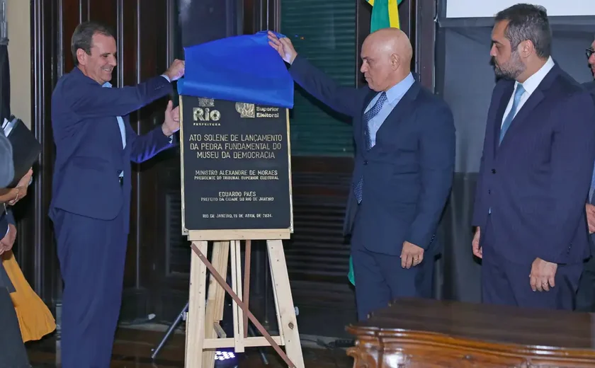 Município do Rio e TSE lançam pedra fundamental do Museu da Democracia