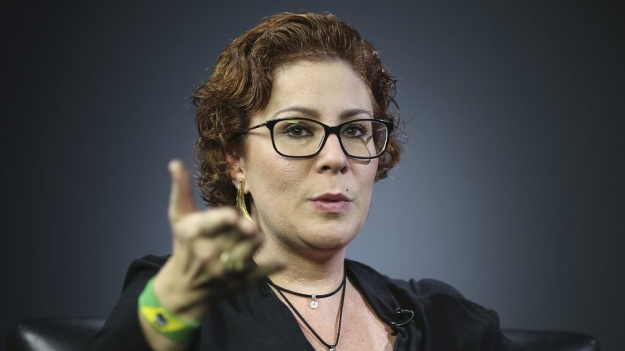 Juíza condena Carla Zambelli a indenizar deputadas por chamá-las de ‘genocidas’