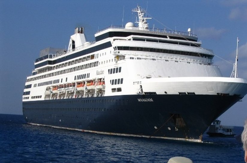 Chegada de cruzeiro segue movimentando alta temporada em Maceió