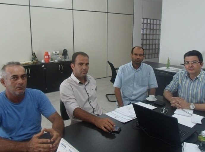 Emater dará apoio a associações de agricultores rurais de Jacaré dos Homens