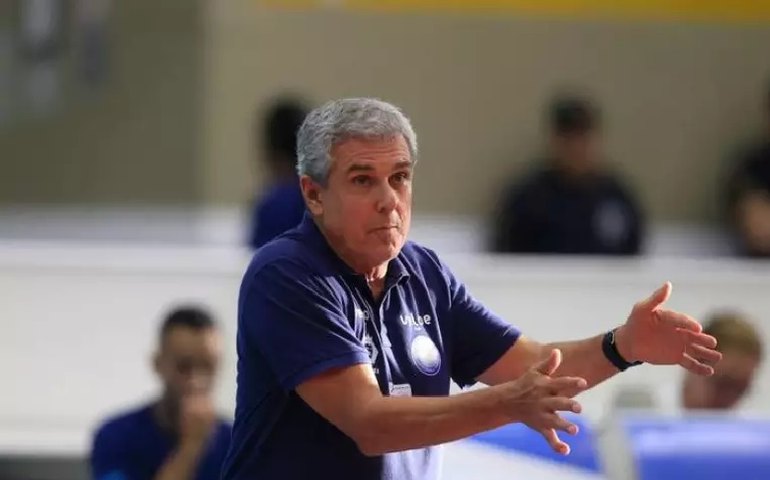 Zé Roberto despista sobre futuro na seleção de vôlei: ‘Deixo a vida me levar’