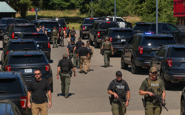 Atirador mata ao menos duas pessoas em emboscada a bombeiros que apagavam incêndio nos EUA