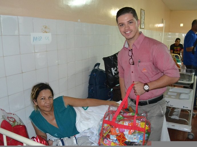 Gazeta FM Arapiraca e Coringa contemplam mães com prêmios