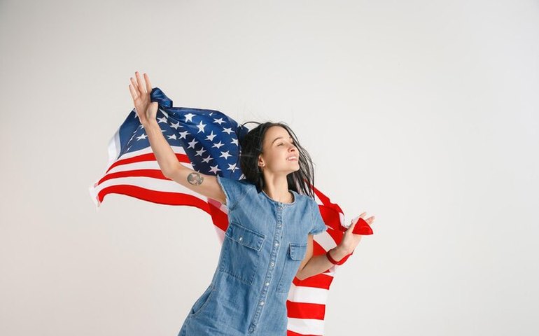 Relatório mostra novo recorde de novas cidadanias americanas