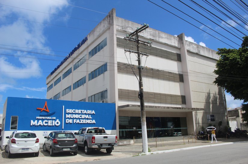 Atendimento ao Contribuinte municipal funciona em horário especial na sexta (19)