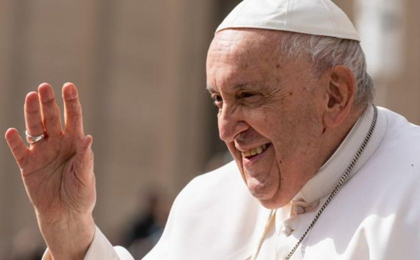 Papa critica desmatamento na Amazônia e elogia povo brasileiro