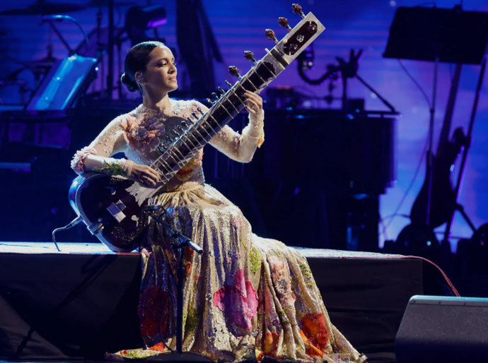 Ingressos à venda: Sitarista mais famosa do mundo se apresenta em Curitiba em março