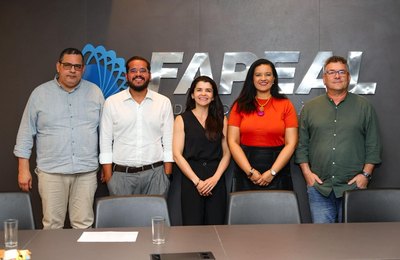Secretária visita Fapeal e garante novos projetos para o setor de tecnologia e informação
