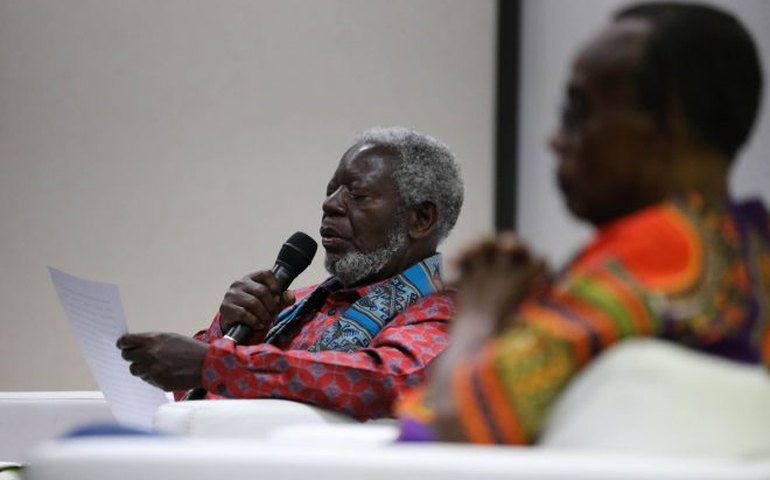 Em palestra na Bienal, Kabengele Munanga afirma que racismo mata duas vezes