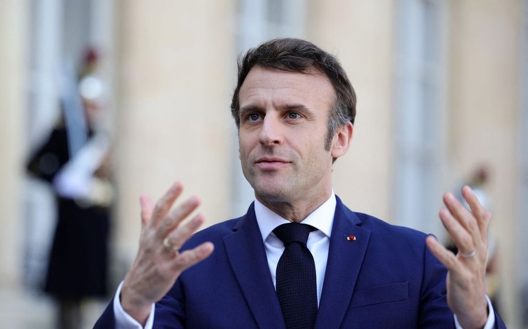 Macron comemora queda de Maduro, mas defende “transição pacífica” e expõe contradição da França no tabuleiro global