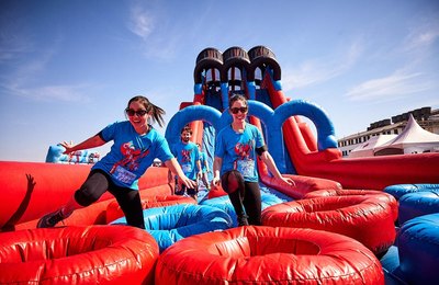 Extreme Fun: circuito de obstáculos infláveis gigantes para adultos e crianças chega a Maceió