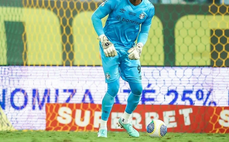 Grêmio pede investigação após suspeita de racismo no Gre-Nal; B.O. é registrado contra goleiro 