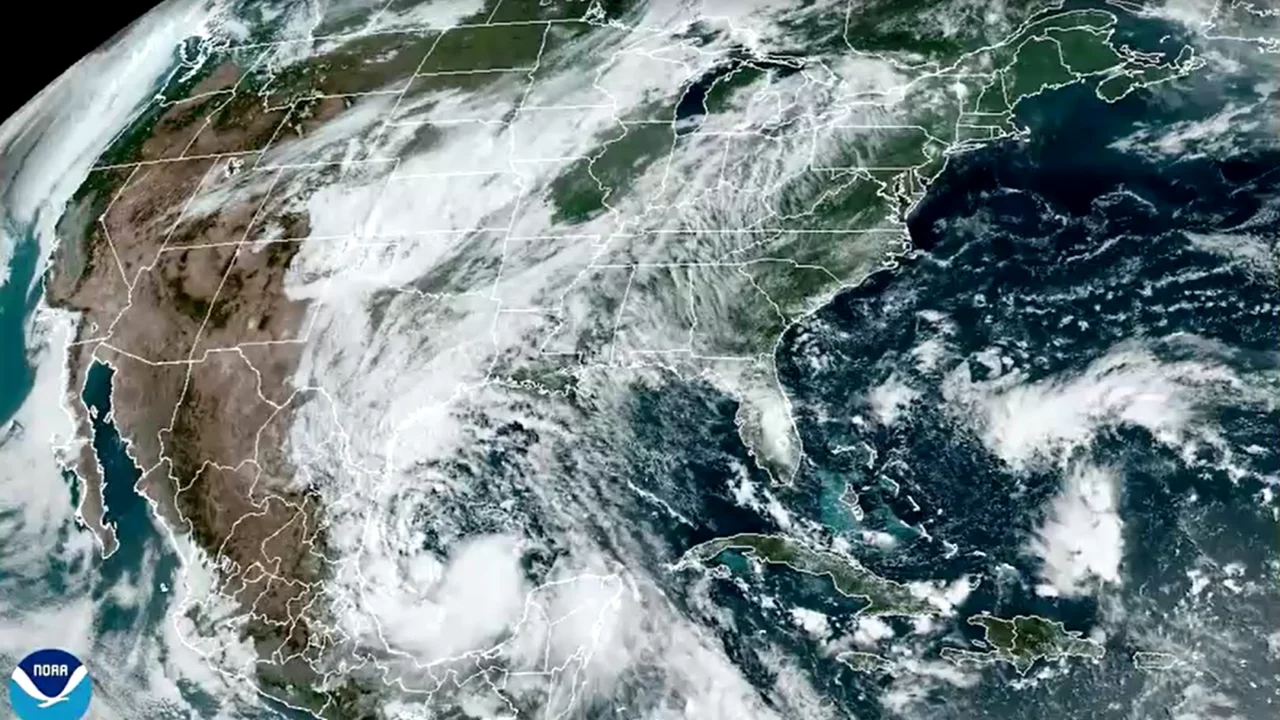 No México, tempestade tropical Ileana atinge a costa do Estado de Sinaloa