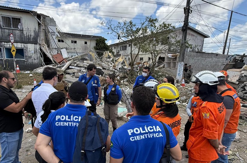 Polícia Científica indica possível epicentro da explosão em casa no Maceió 1