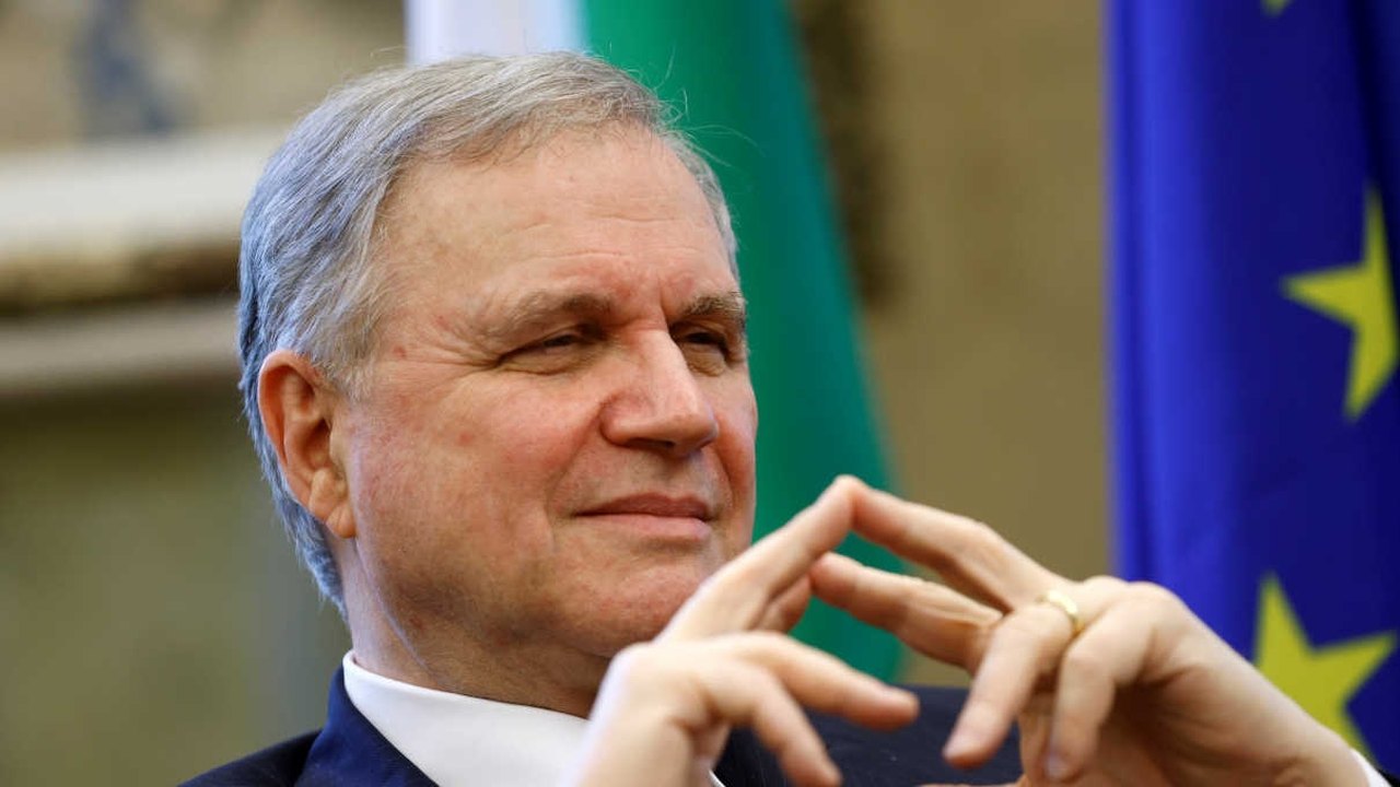 BCE: é preciso cautela e definir juros a cada reunião, com base em novos dados, afirma Visco