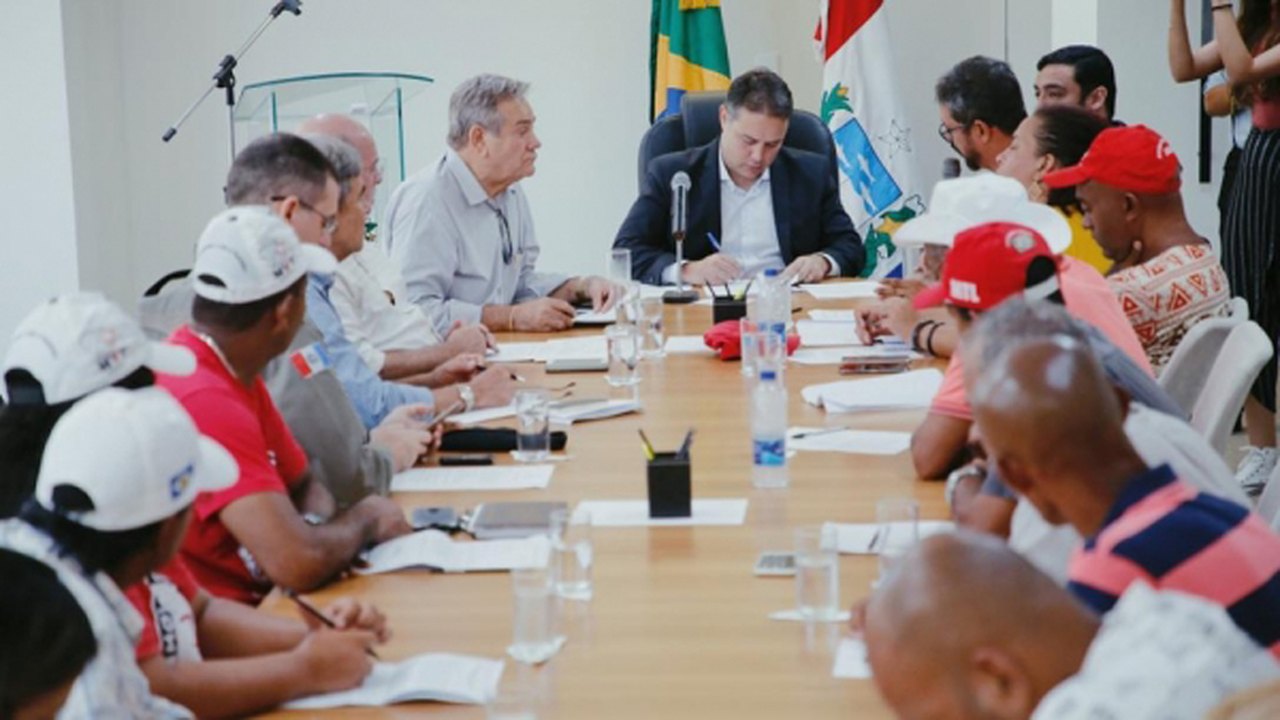 Governador recebe lideranças de seis movimentos sociais sem-terra