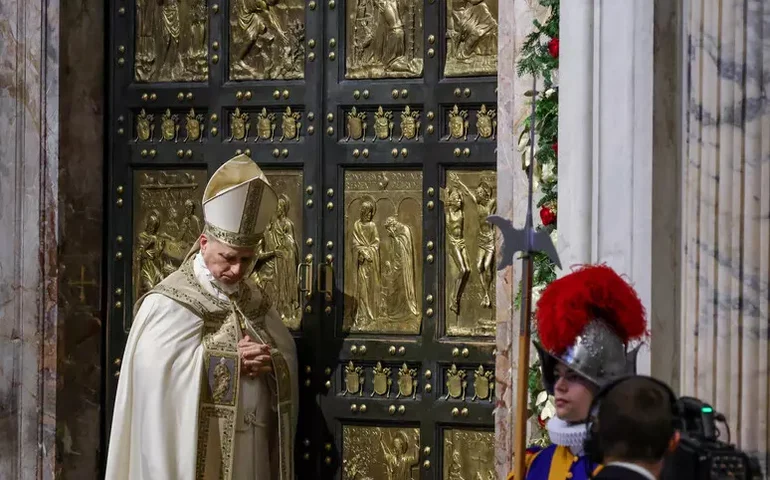 Jubileu termina com fato inédito após 325 anos