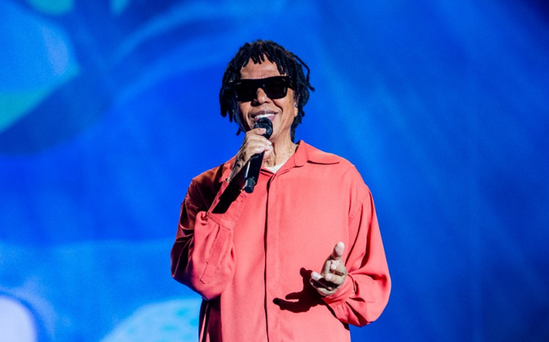Djavan lança música inédita e prepara estreia de álbum