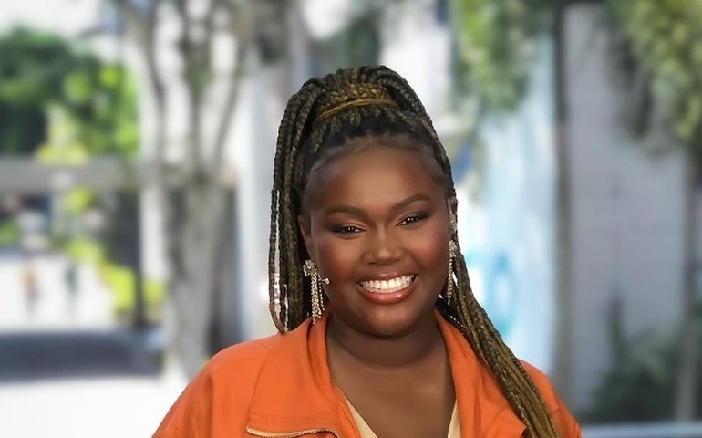 No 'Mais Você', Raquele se emociona ao contar sobre sua trajetória antes do BBB