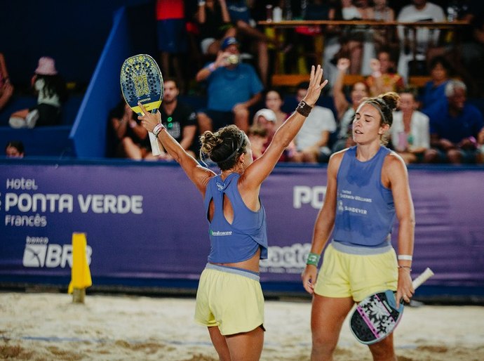Brasil é campeão no masculino e no feminino no Pure Beach na Praia do Francês