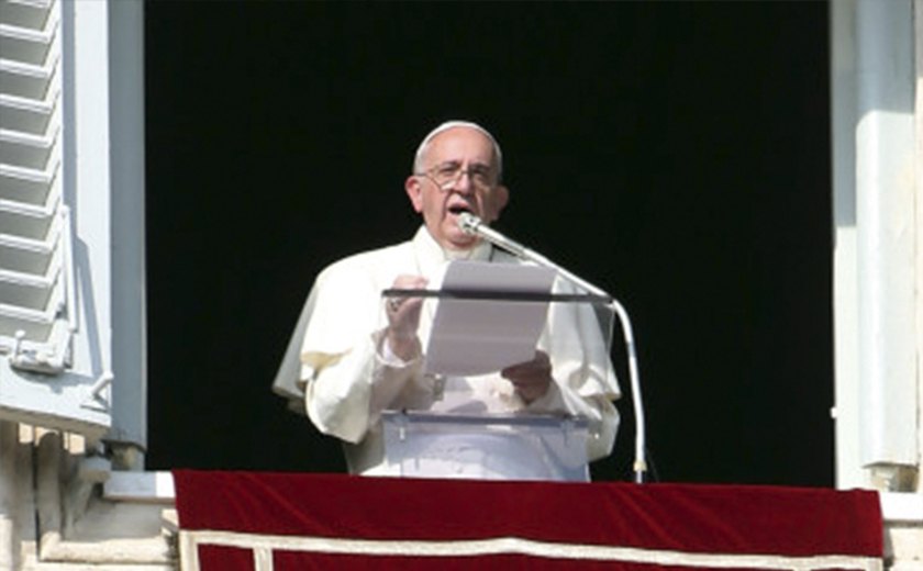 Papa diz que usar o nome de Deus para justificar a violência é blasfêmia