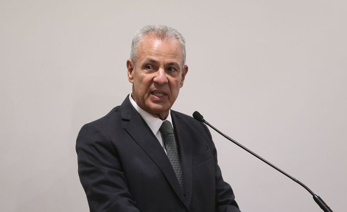 Geração eólica cresceu 330%, diz ministro de Minas e Energia