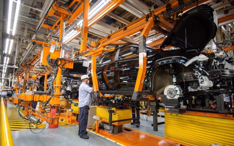 Tarifaço faz Anfavea temer revisão de investimentos no Brasil e maior concorrência com o México