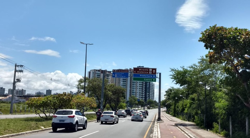 tempo parcialmente nublado em Sergipe