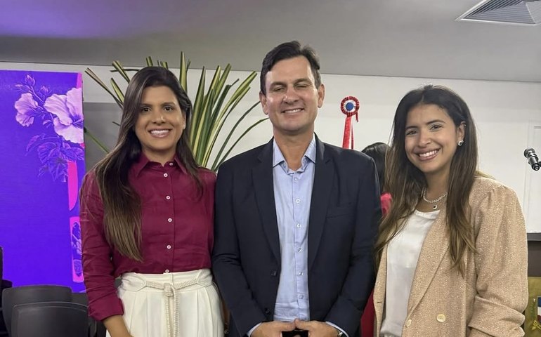 Prefeita Marcela Gomes prestigia lançamento da política pública Alagoas Lilás pelo governo do Estado