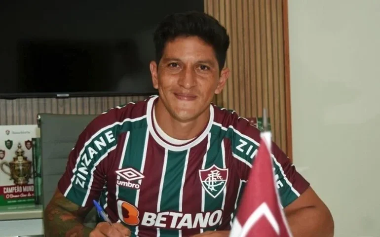 Destaque do Flu, Germán Cano é eleito o Rei da América por jornal uruguaio