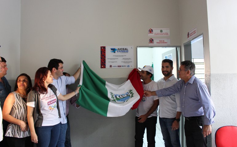 Viçosa e Mar Vermelho ganham unidades do Juceal Express no Governo Presente