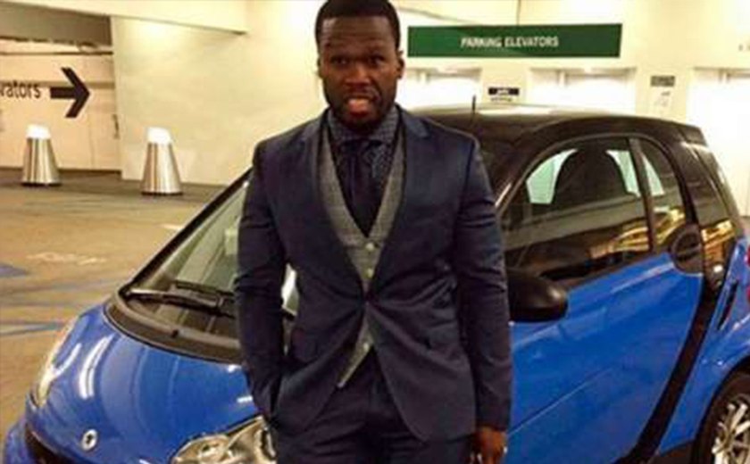 Após declarar falência, 50 Cent posta foto com carro &#8216;simples&#8217; e ironiza: “Tempos difíceis”