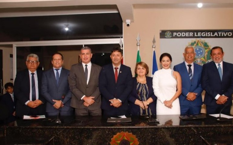 Na posse de Ricardo Claudino, Neno da Laje demonstra liderança entre os poderes