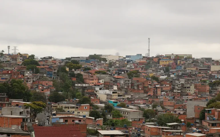 Prefeitura quer construir novas comportas em canal na Zona Sul