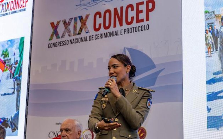 Diretora de Comunicação da PM representa corporação em congresso