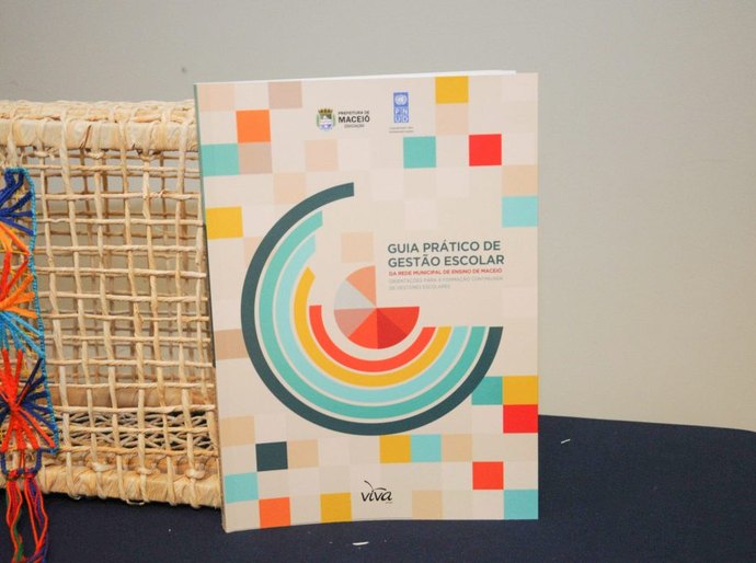 Semed produz material que orienta práticas pedagógicas