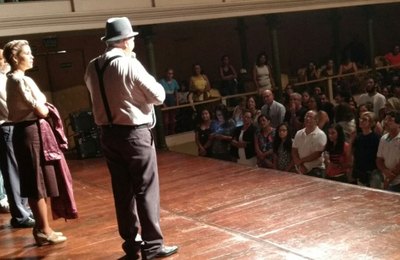 Graciliano Ramos é tema de espetáculo teatral e emociona plateia em Maceió