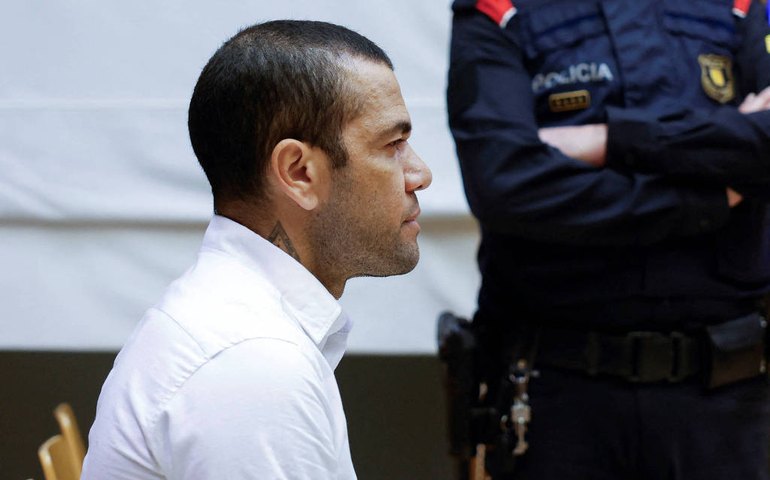 Tribunal rejeita recurso e mantém liberdade provisória de Daniel Alves