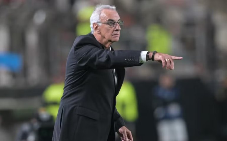 Seleção peruana anuncia uruguaio Jorge Fossati como novo treinador