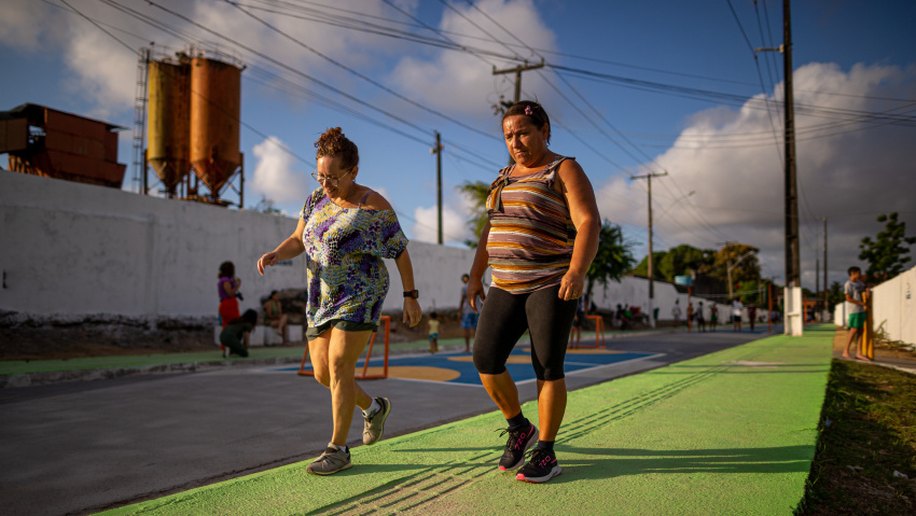 Rua Aberta no Osman Loureiro atrai moradores para prática esportiva e lazer no Clima Bom