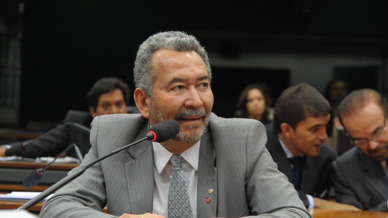 Paulão defende Política Nacional de Participação Social