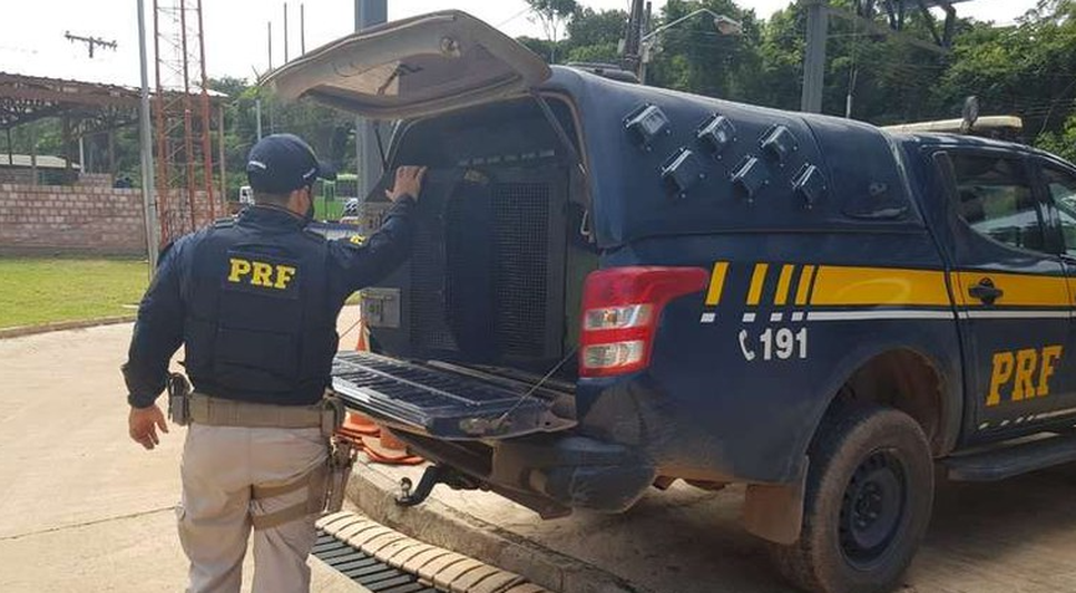 Condutor com mandado de prisão em aberto é detido em Socorro