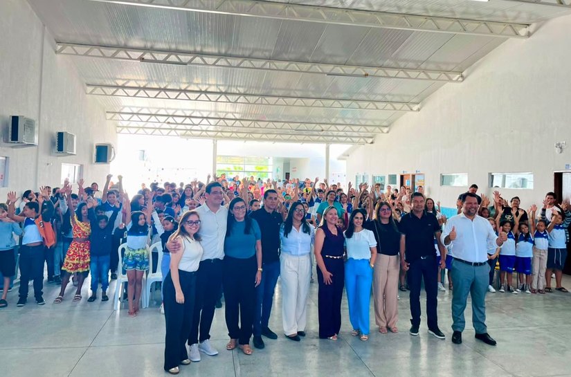 Ziane Costa inaugura reforma e ampliação da EMEB Dr. José Correia Filho no Jardim Cordeiro