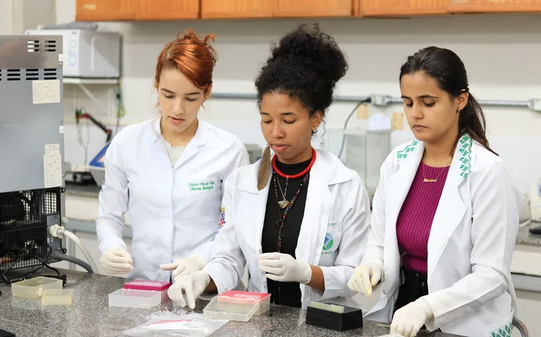 Onde elas quiserem: a força feminina que ocupa os diversos lugares na Uesb