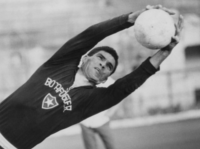 Deputado Inácio Loiola lamenta morte do ex-goleiro Manga